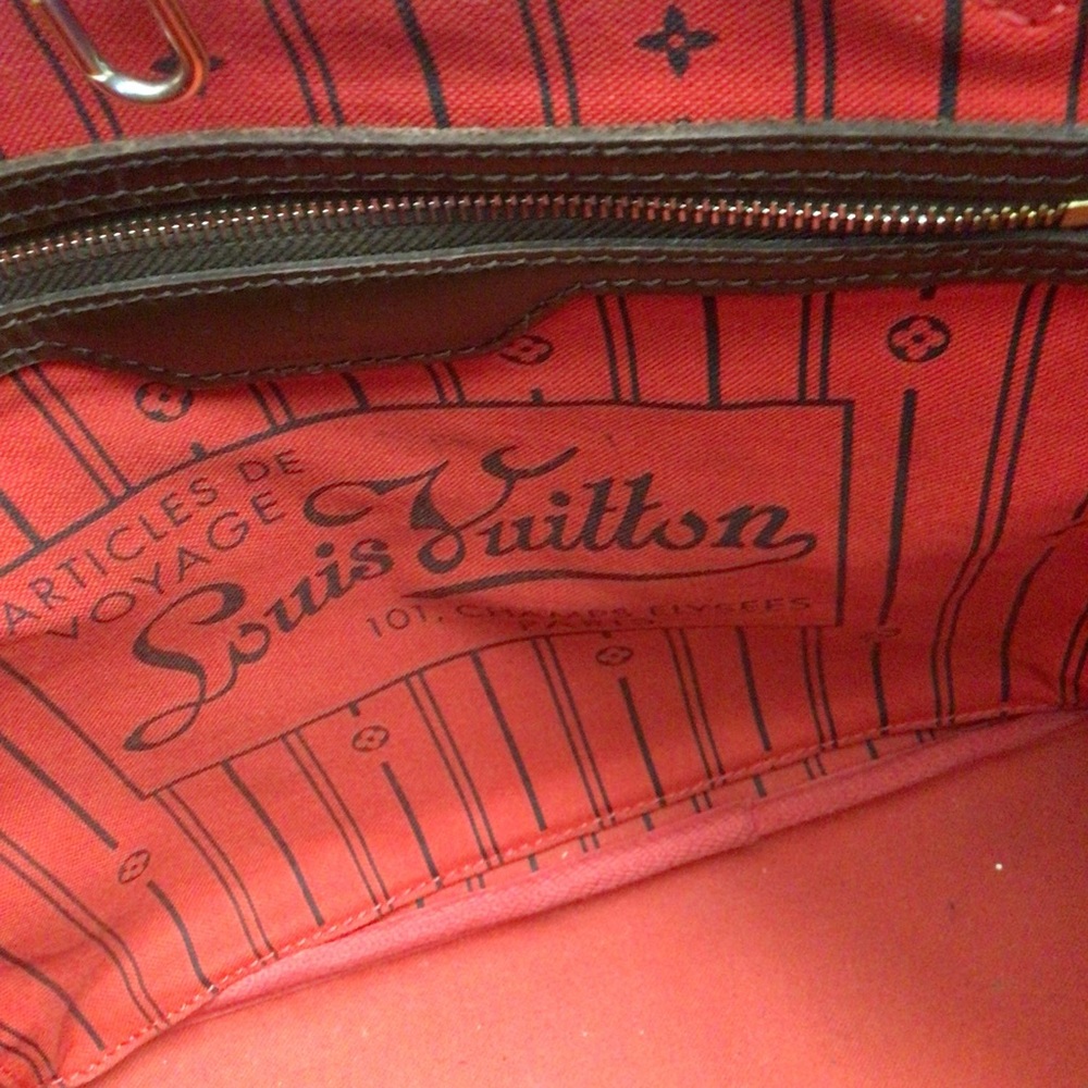 Louis Vuitton Damier Neverfull MM Tote Bag - Picture 13 of 16